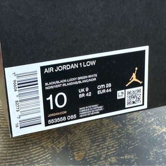 Nike Air Jordan 1 Low Black Lucky Green 553558-065 Pine Toe - Picture 7 of 9